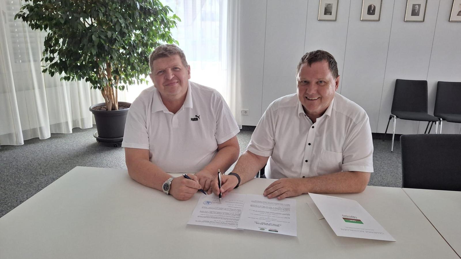 LAP-Geschäftsführer Willy Lutz und Aichhaldens Bürgermeister Michael Lehrer
